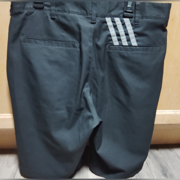 Adidas golf shorts - Picture 2 of 4